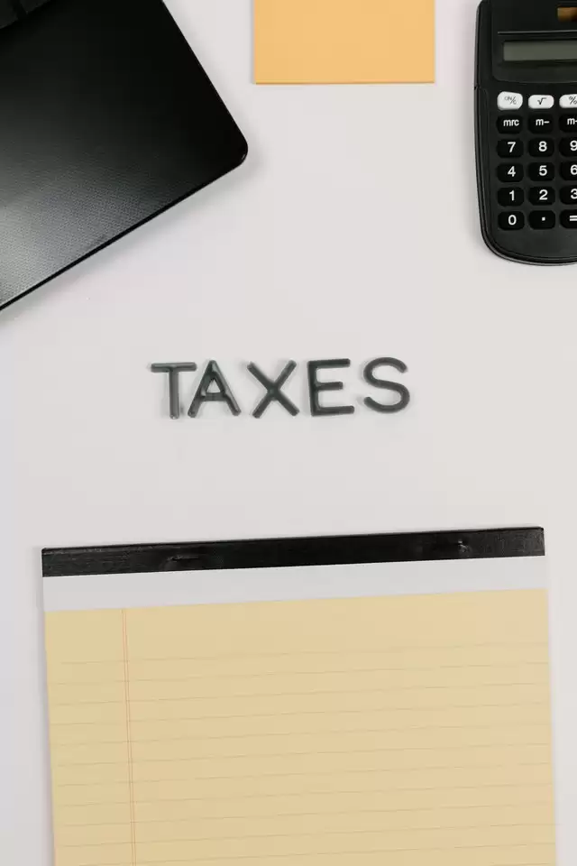 VIDEO : Payer moins d'impôts en 2023, quelques pistes à explorer